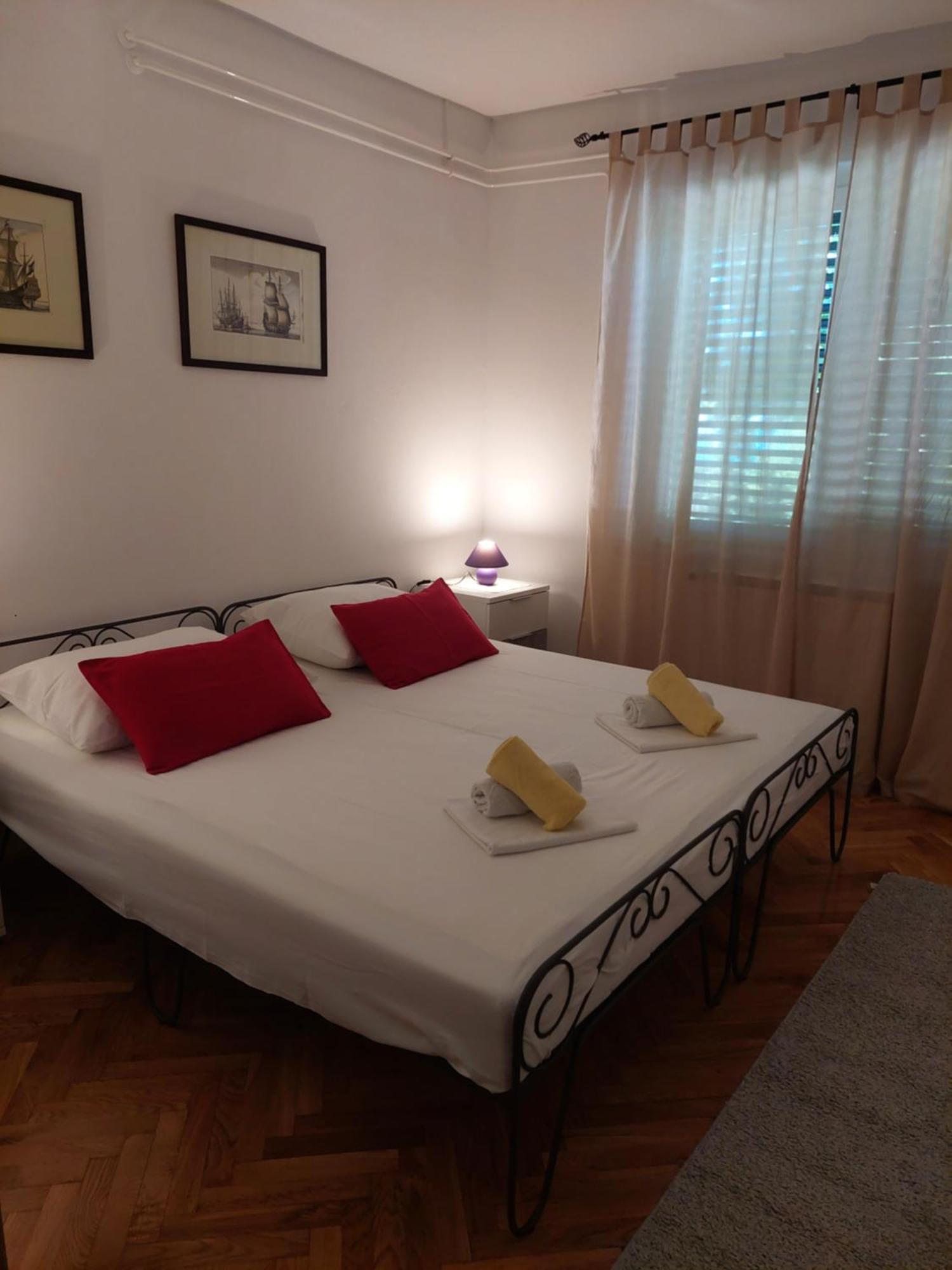 Apartment Roglic Раб Экстерьер фото